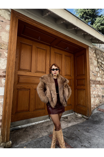 Bak'ap Premium Color Gradient Faux Fur Aura Coat Jacket