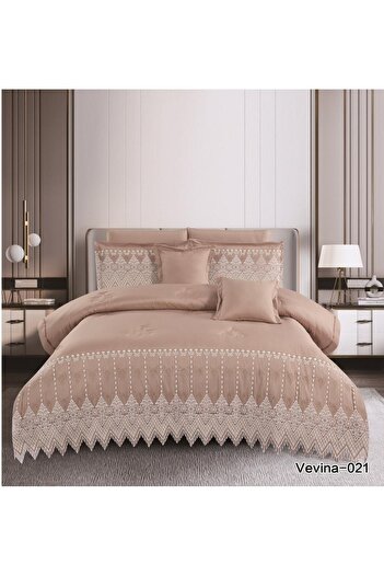Roshen A sophisticated microfiber lace bedspread set with prominent details and a touch of luxury and elegance. A quilt measuring 240*260.