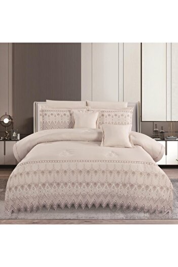 SNOOZYL Royal bridal bedspread with lace design to give you beauty and elegance