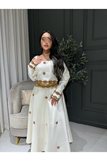 Generic Elegant off-white dress