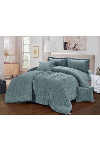 SNOOZYL Winter double bedspread made of soft velvet and royal fur to give you warmth and elegance