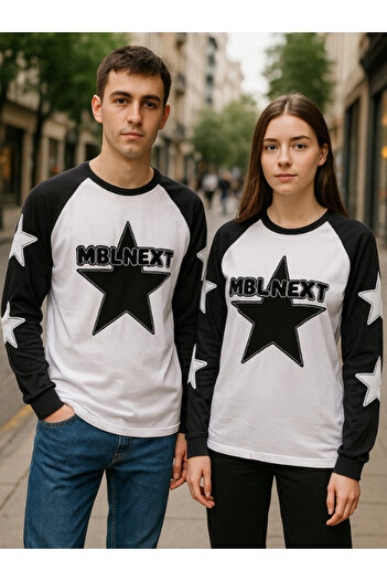 Chirkef Unisex Long Sleeve Oversize T-Shirt with Front and Sleeve Print Strr