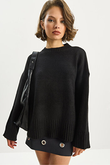 Bianco Lucci Women's Soft Crew Neck Oversize Knit Sweater 60282032