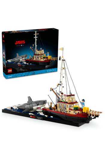 LEGO Ideas Cool, collectible, brick-built Jaws film memorabilia