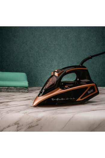 Voltz Iron Oliver OV51050I, 3000W, 420 ml, Ceramic, Automatic shut-off, Steam boost, Black/gold