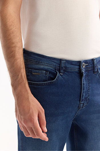 Avva Erkek İndigo Klasik Bel Pamuklu Eskitme Yıkamalı Madrid Comfort Slim Fit Jean Pantolon A52Y3529