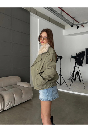 ASEDE Premium Trench Coat with Fur Collar Detail, Buttoned Pockets and Lining