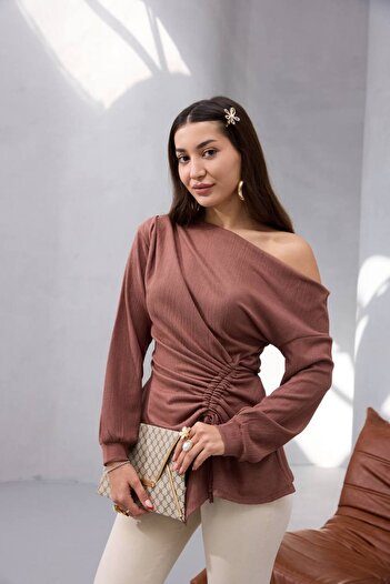 Butik Beyza One-Shoulder Blouse with Gathered Shoulders and Side Gathering