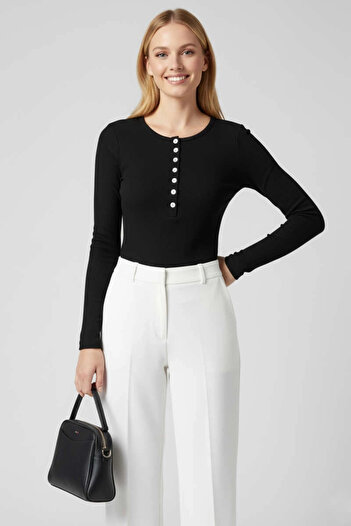 By Mop Black t4343 blouse with snap detail