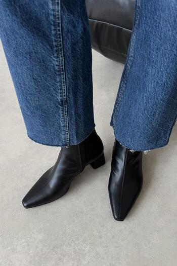 STRASWANS Amor Women's Stretch Blunt-Toe Leather Boots Black