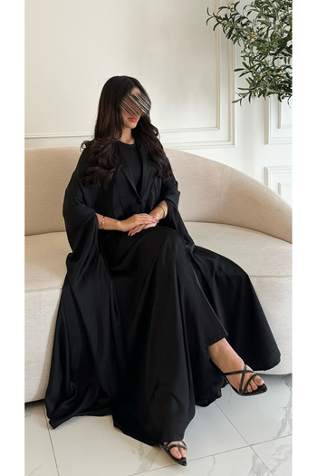 outline Black abaya with a wide cape cut