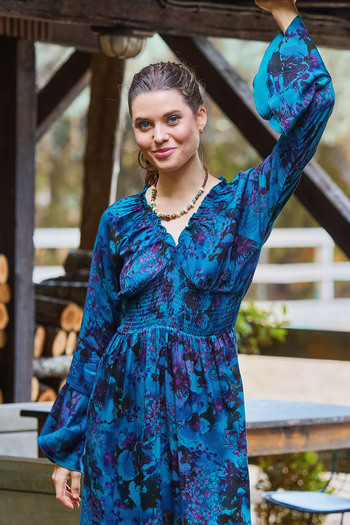 Los banditos Spanish Sleeve Winter Dress with Elastic Neckline