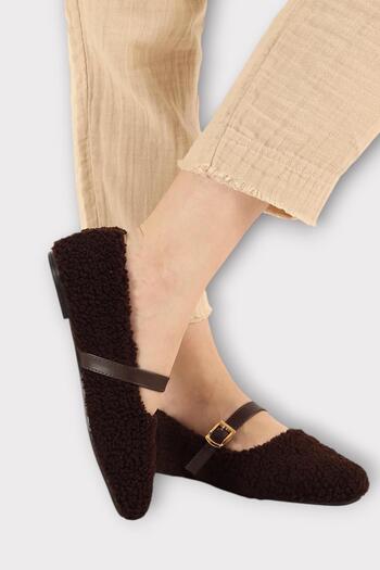 Liger Soft Plush Non-Slip Lightweight Sole with Arch Support Women's Home Slippers Brown