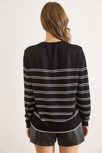 Olalook Women's Black Viscose Crew Neck Striped Flowy Slim Knit Sweater Kzk-19001011