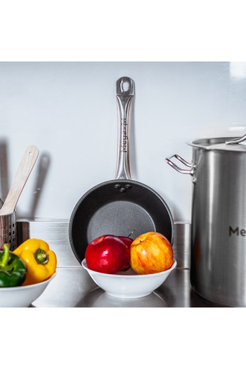 Other Frying pan with non-stick coating Mega-M, diameter 32 cm N