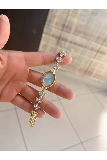 LOOQ Vintage Women's Wristwatch with Zircon Stone Detail