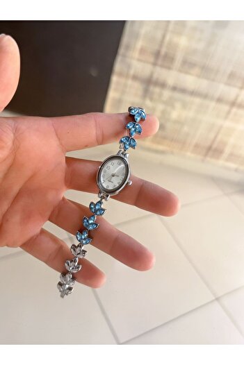 LOOQ Vintage Women's Wristwatch with Zircon Stone Detail