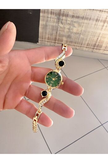 LOOQ Vintage Zircon Stone Detailed Women's Wristwatch