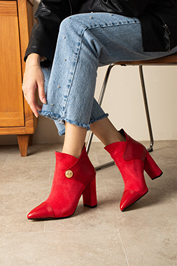 BERFONA Layla Red Suede 7 cm Heel Button Detail Zippered Boots Bottie