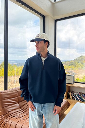 Flaw Wear Half Zip Sweatshirt