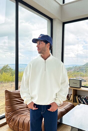 Flaw Wear Half Zip Sweatshirt