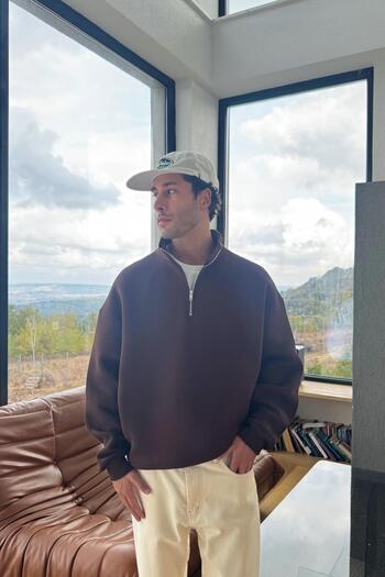 Flaw Wear Half Zip Sweatshirt