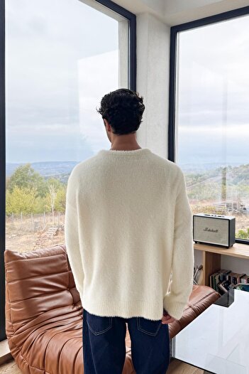 Flaw Wear Furry Plush Ecru Knit Sweater