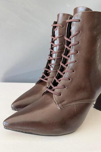 Preshley Women's Leila Brown Patent Leather 9 cm Thin Heeled Lace-Up Detailed Zippered Boots