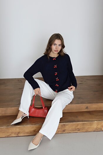 Noi Belis Soft Textured Knitwear Cardigan with Cherry Accessory Detail Aw25Hi0041