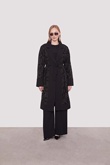 Levidor Black Guipure Sleeve Collar Detailed Jacket Suit