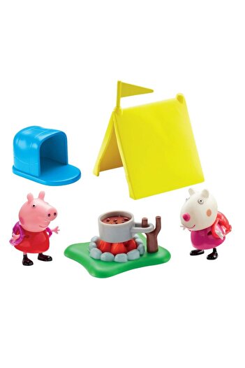 GIOCHI PREZIOSI Peppa Pig Kitchen and Camping Playset, Multicolor, 2 Figurines