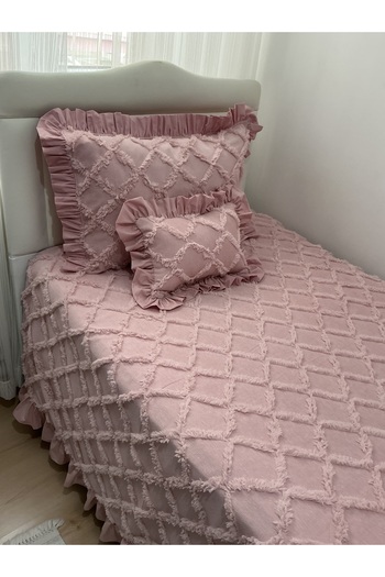 Duru Pembe Fırfırlı Kareli Model Püsküllü Pike Takımı & Yatak Örtüsü 170*220