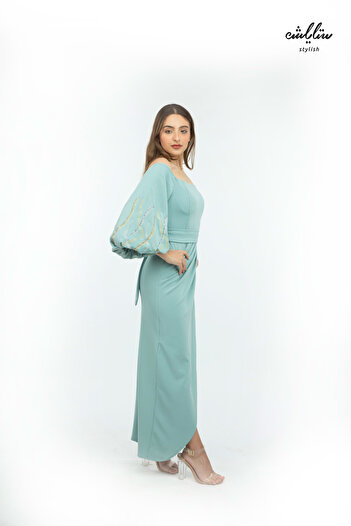 Stylish (Stretch) Soft off-shoulder dress in sky blue with delicate embroidery on the sleeves
