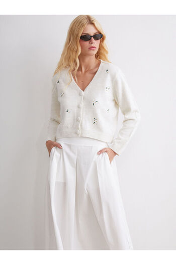 LC Waikiki Peak New Season V-Neck Floral Embroidered Women's Knitwear Cardigan