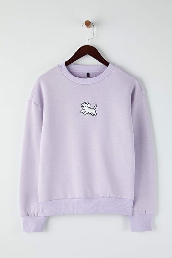 Trendyol Collection Teen lilac dog embroidered regular/normal fit thick fleece lined knitted sweatshirt twoaw26sw00185