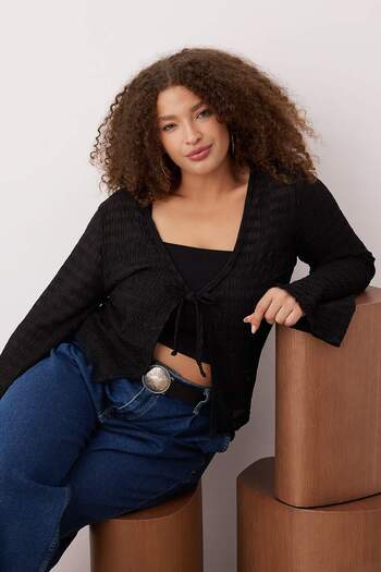 Trendyol Curve Black Premium Lacing Detail Textured V-Neck Stretchy Knitted Plus Size Blouse Tbbaw26Af00032