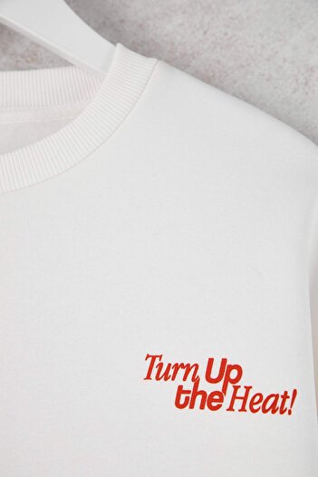 Trendyol Collection Teen Ecru Knitted Sweatshirt Twoaw26Sw00188