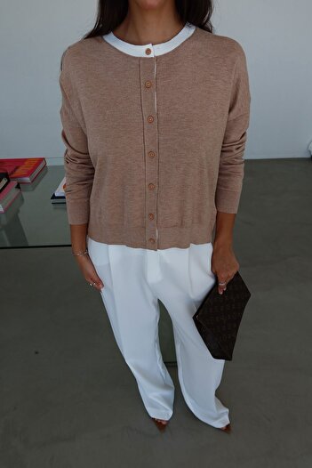 Özge Özgenç Oversized Knit Cardigan with Colored Collar
