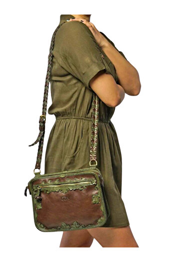 GÖN Women's Natural Layer Leather Handmade (Handmade) Messenger Bag (Talin)