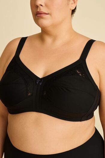 enmodaiçgiyim Black Plus Size Lace Detailed Non-Padded Underwire-Free Gathering C Cup Bra – Comfortable Support