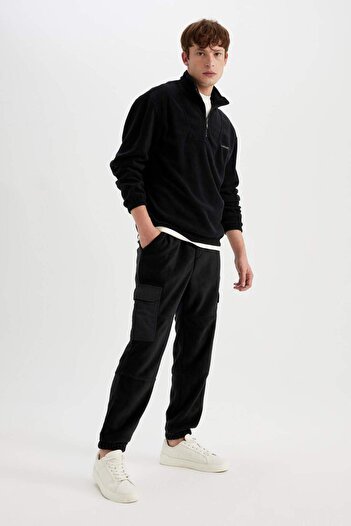 DeFacto Regular Fit Fleece Sweatpants with Elastic Waist and Cargo Pockets A7040Ax24Au