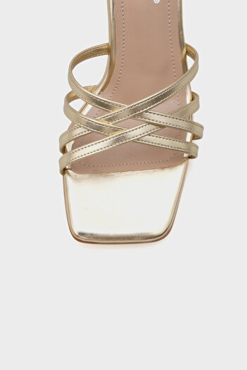 Capone Outfitters Liora Blunt Toe Heeled Strappy Women's Slippers