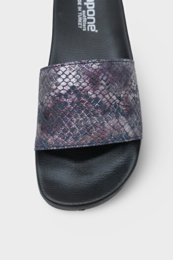 Capone Outfitters Women's slippers