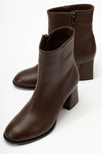 Preshley Women's Marta Brown Thick Heeled Egg Toe Zippered Boots