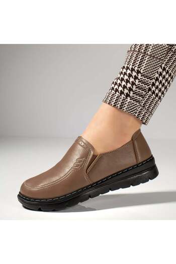 BMoD Women's brown casual shoes with an elastic material insert MOD12984