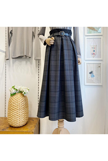 Faya Boutique Plaid Gray Skirt with Leather Belt