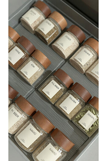 Justyol 200 ml Set of 12 Labeled Glass Spice Jars – with Acacia Lids, Spice Organizer Jar Set