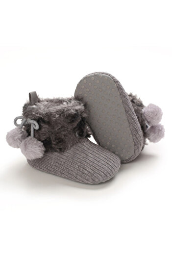 Superbaby Crocheted gray boots with fur and tassels