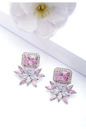 Avant-Garde Paris Dainty Light Pink Floral Stud Earrings