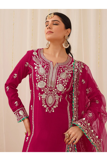 ZERE Deep Pink Silk Blend Solid Yoke Design 3-Piece Kurta Set